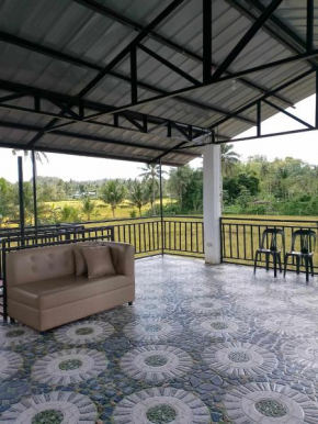 La Veranda Farm Breeze